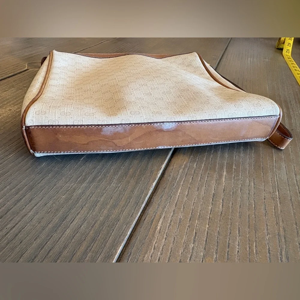 vintage Gucci Cream and Brown Cosmetic Bag